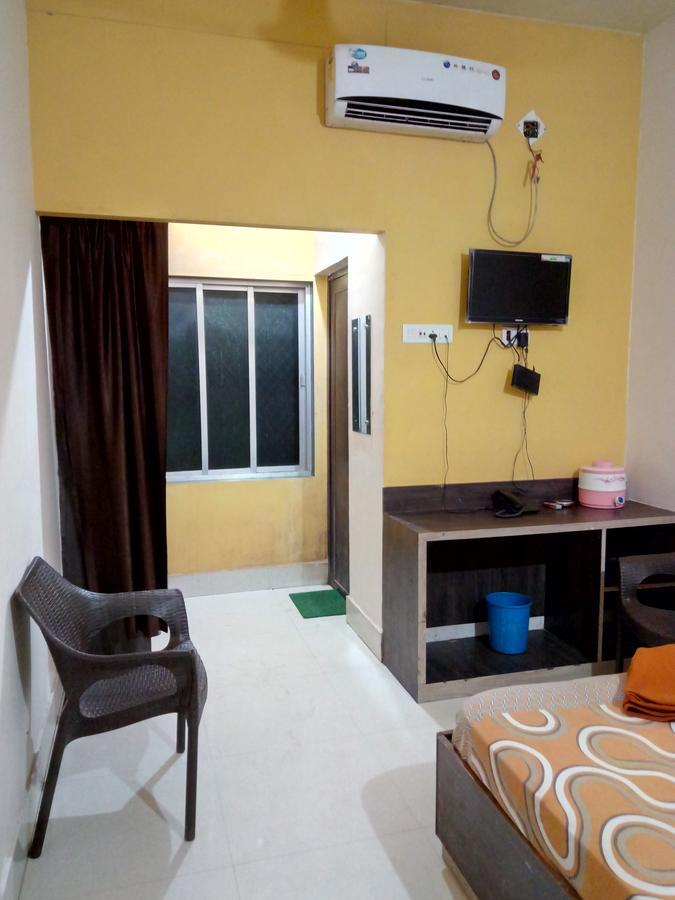 Hotel Sea Foam Puri Habitación foto